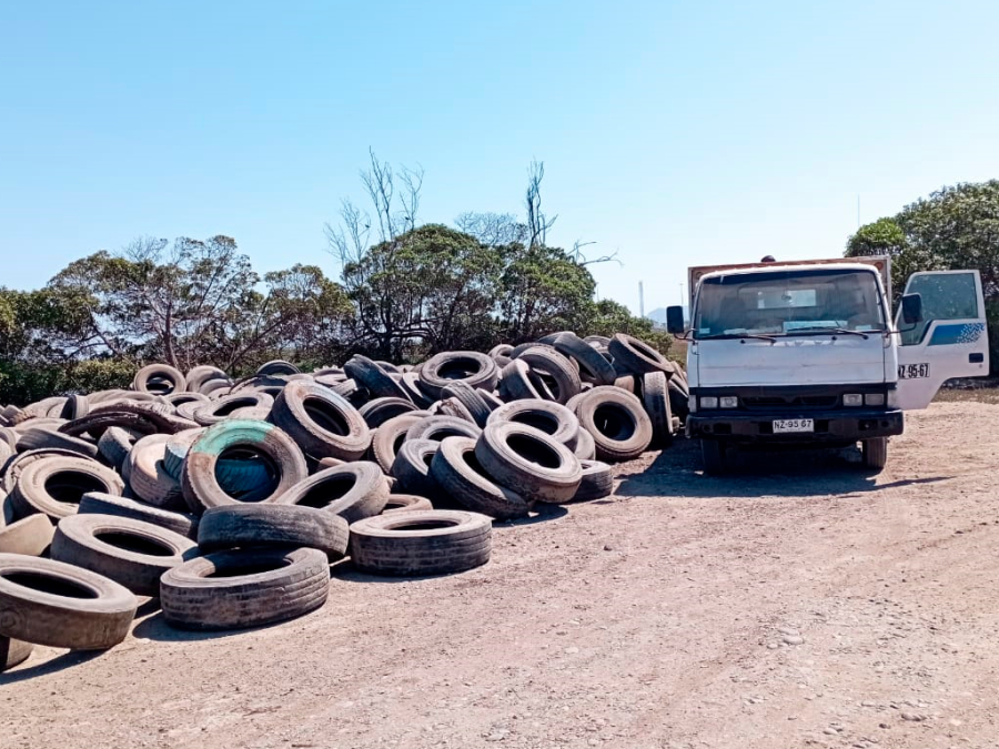 Municipalidad de San Antonio forma parte de una alianza de reciclaje de neumáticos en desuso