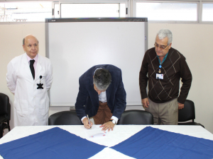 SENDA Previene San Antonio: equipo inserto en el municipio firma convenio con Hospital Claudio Vicuña