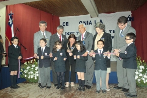 Niños fueron los protagonistas en la inauguración del Instituto Bicentenario Javiera Carrera