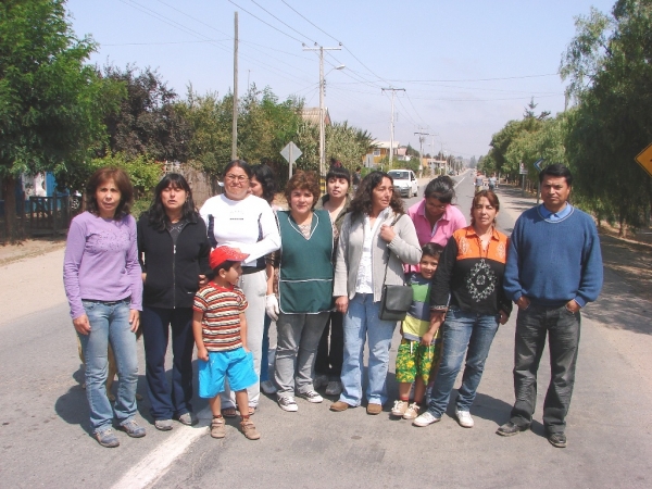Alcalde Omar Vera se reúne con vecinos de Leyda que demandan el agua potable para su localidad