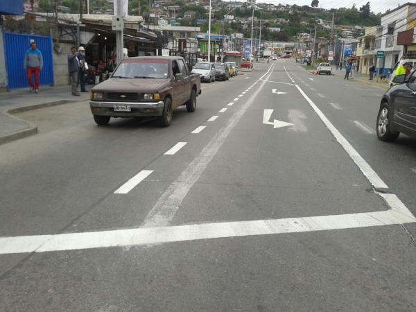 Crean &ldquo;pista de viraje&rdquo; en esquina de Lauro Barros con Centenario