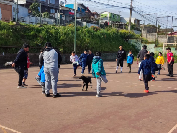 Se iniciaron los talleres de f&uacute;tbol mixto en el sector O&rsquo;Higgins- El Carmen