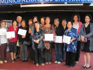 Municipio certifica a mujeres emprendedoras de la comuna