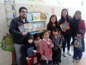 Inauguran biblioteca en la sala de espera infantil en CESFAM Bellavista