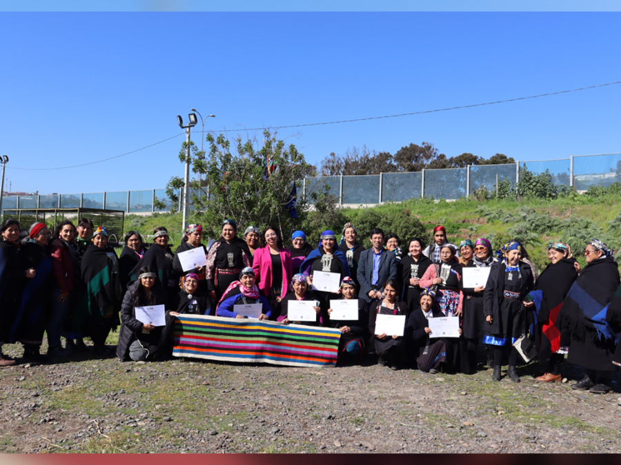 Mujeres mapuches de San Antonio y del sur de Chile intercambiaron experiencias en Ruka de Llolleo