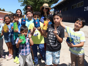 Niños disfrutaron de una mañana creativa y de reciclaje en la Escuela Padre André Coindre