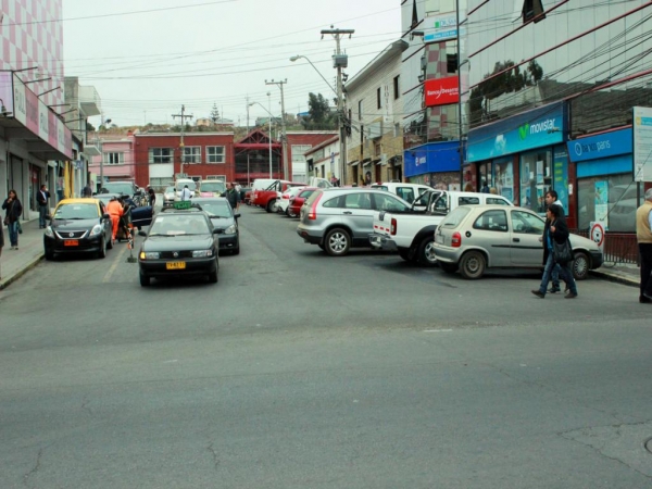 Desde el lunes 16 los taxis colectivos deber&aacute;n ingresar por bombero Molina