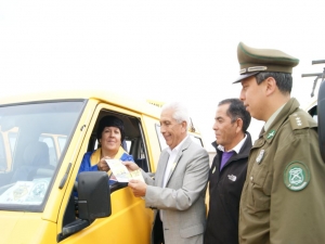 Agtesan, carabineros y el municipio local Fiscalizan vehículos de transporte escolar