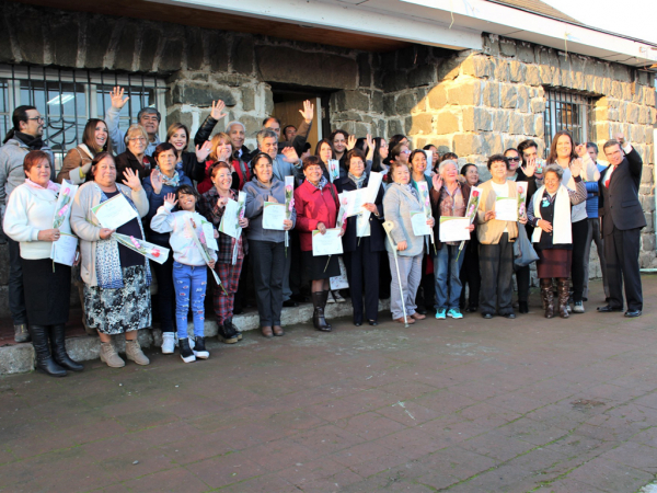 Vecinos celebran culminaci&oacute;n de talleres en sector de Brasil &ndash; Casa Piedra
