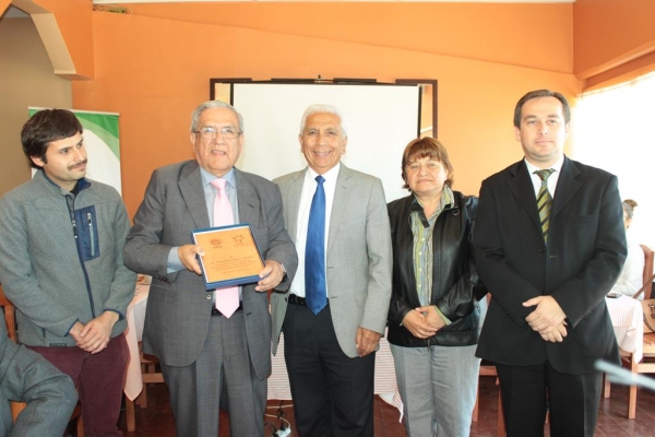 Despu&eacute;s de 48 a&ntilde;os de trayectoria se retira delegado provincial de Junaeb en San Antonio