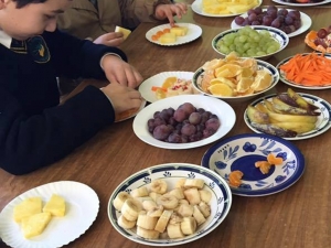 Cesfam Diputado Manuel Bustos enseña a niños de Bellavista a comer saludable