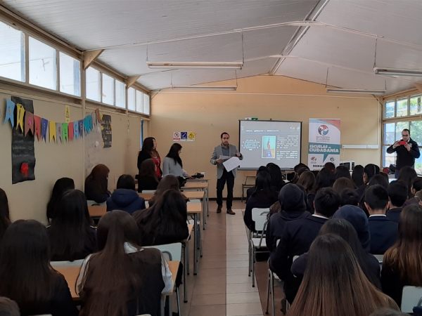 Escuelas de Ciudadan&iacute;a promueven la formaci&oacute;n ciudadana y el derecho de los j&oacute;venes a participar