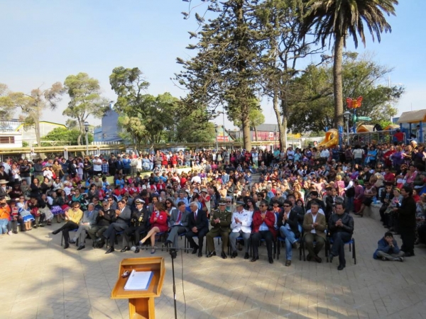 Se entreg&oacute; a los vecinos la remodelada Plaza de Llo lleo