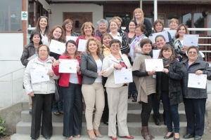 Dirigentas sociales de San Antonio participan en escuelas de liderazgo