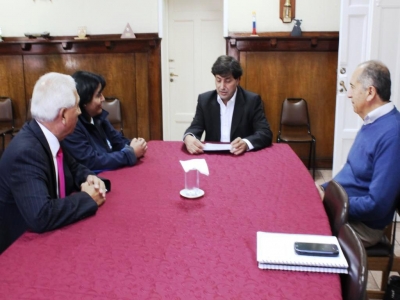 Alcalde Vera y ediles de la provincia se reúnen con Intendente Ricardo Bravo