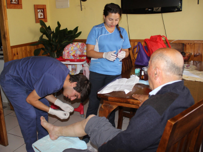 347 sanantoninos fueron atendidos el 2017 en sus casas gracias al Programa Comunal de Pacientes con Dependencia Severa