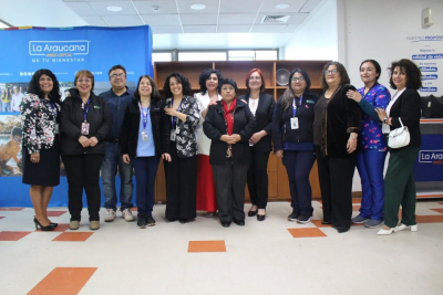 Reconocen a 15 funcionarios de la salud por décadas de servicio público en San Antonio