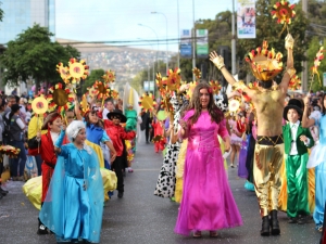 “10 Años de Historias, Carnaval de Murgas y Comparsas de San Antonio”