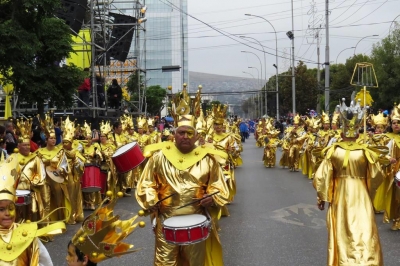 San Antonio se llen&oacute; de color y alegr&iacute;a en la primera jornada del Carnaval de Murgas y Comparsas