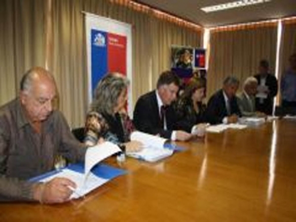 Autoridades firmaron millonarios convenios para traspaso de recursos a escuelas p&uacute;blicas