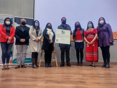 Municipalidad de San Antonio recibe la revalidaci&oacute;n de su Sello Migrante