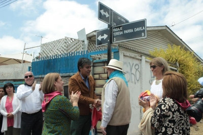 Pasaje Las &Ntilde;ipas cambia de nombre en honor de destacada vecina: Teresa Parra D&aacute;vila