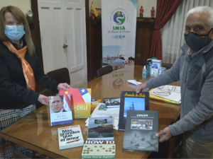 Aduana entregó aporte en libros a la Municipalidad de San Antonio